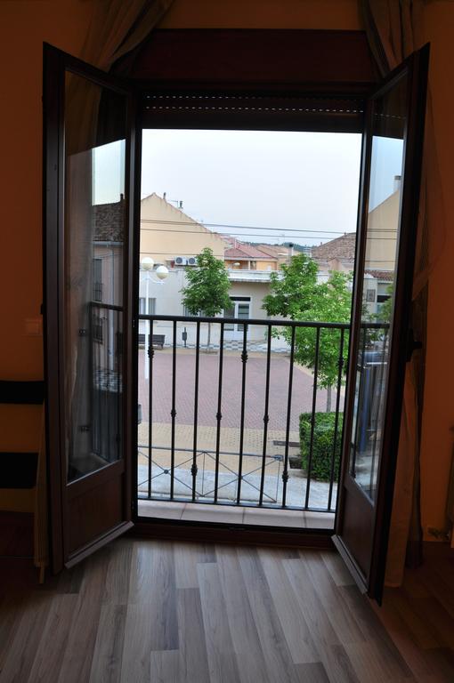 Apartamentos Rurales Romero Nohales Pokoj fotografie